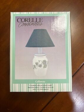 Corelle Vintage Table Light
